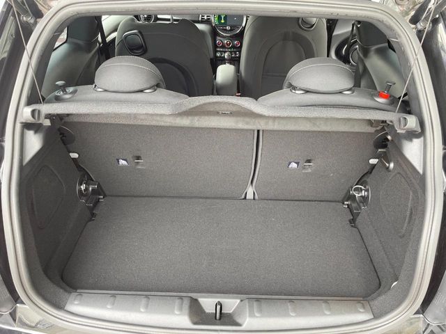 BMW MINI COOPER SD 2019 Image 31