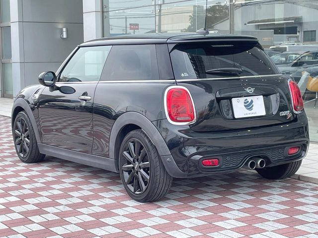 BMW MINI COOPER SD 2019 Image 31