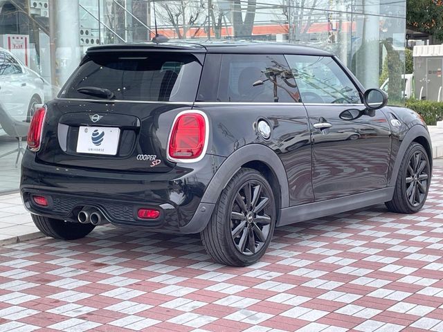 BMW MINI COOPER SD 2019 Image 31