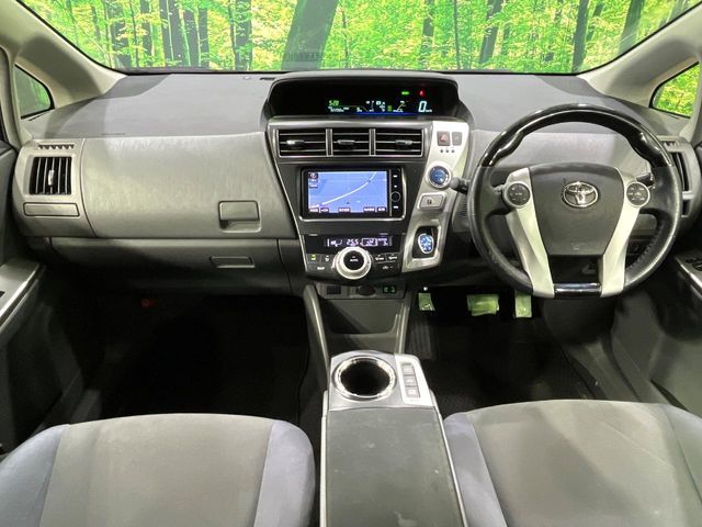 TOYOTA PRIUS ALPHA 2013 Image 31