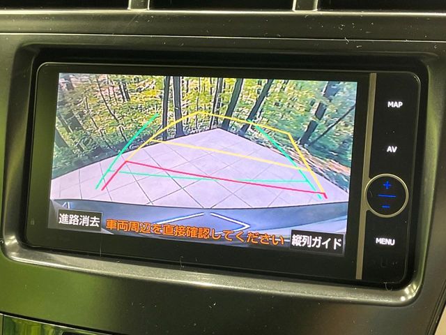 TOYOTA PRIUS ALPHA 2013 Image 31