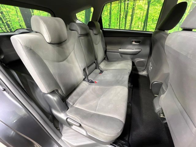 TOYOTA PRIUS ALPHA 2013 Image 31