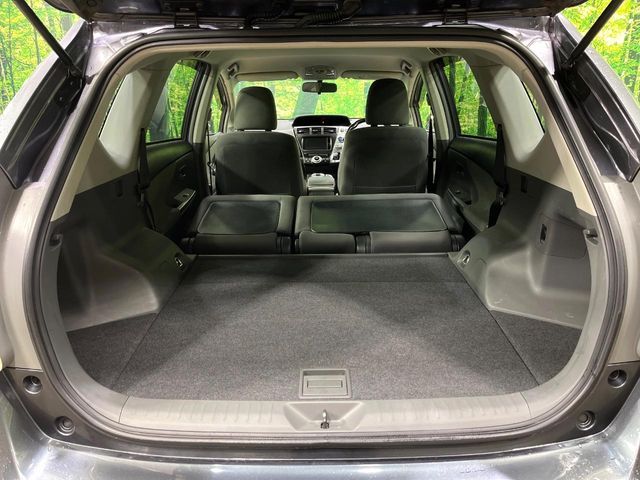 TOYOTA PRIUS ALPHA 2013 Image 31