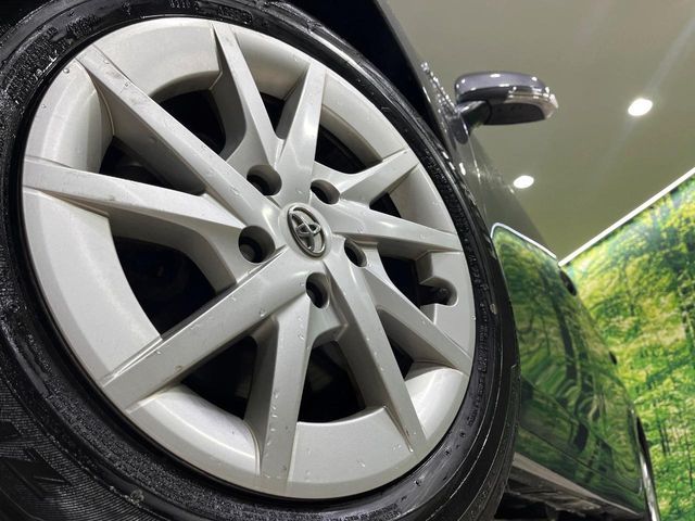 TOYOTA PRIUS ALPHA 2013 Image 31