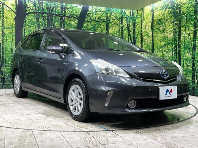 TOYOTA PRIUS ALPHA 2013 Image 31