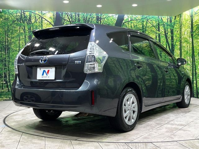 TOYOTA PRIUS ALPHA 2013 Image 31