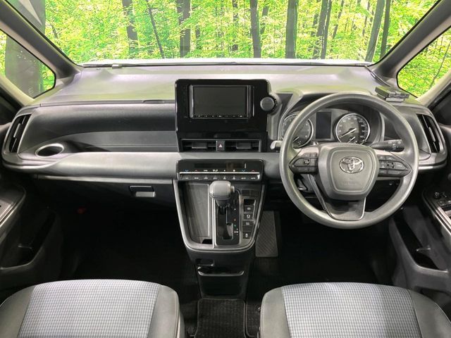 TOYOTA NOAH 4WD 2022 Image 31