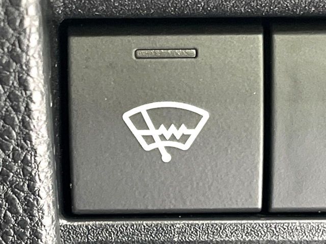 TOYOTA NOAH 4WD 2022 Image 31