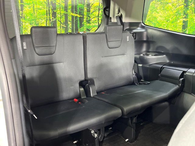 TOYOTA NOAH 4WD 2022 Image 31