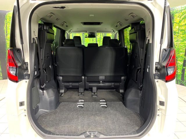 TOYOTA NOAH 4WD 2022 Image 31