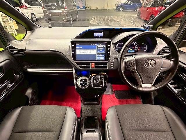 TOYOTA NOAH HYBRID 2019 Image 31