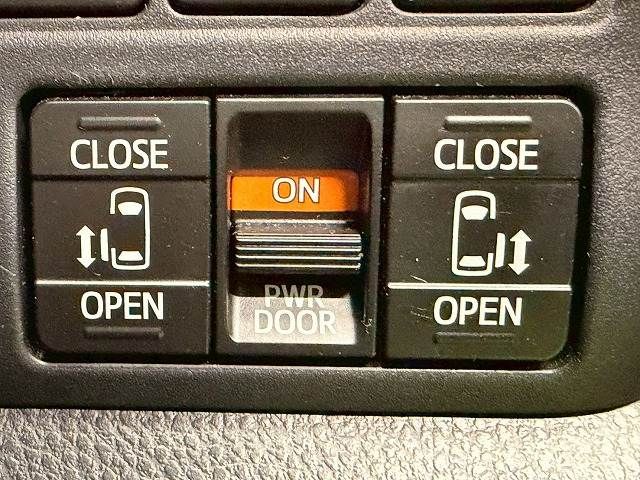 TOYOTA NOAH HYBRID 2019 Image 31