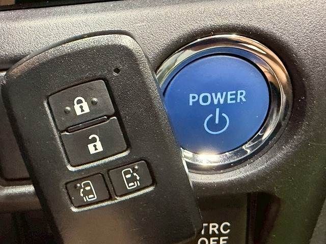 TOYOTA NOAH HYBRID 2019 Image 31