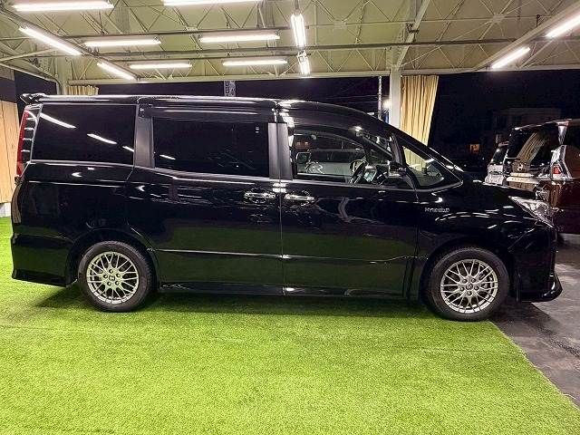 TOYOTA NOAH HYBRID 2019 Image 31