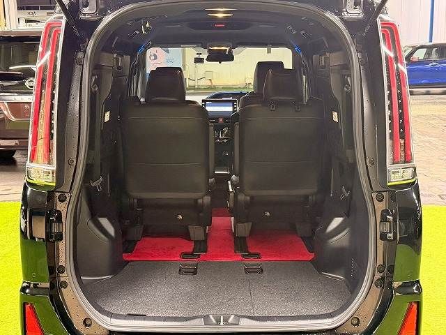 TOYOTA NOAH HYBRID 2019 Image 31