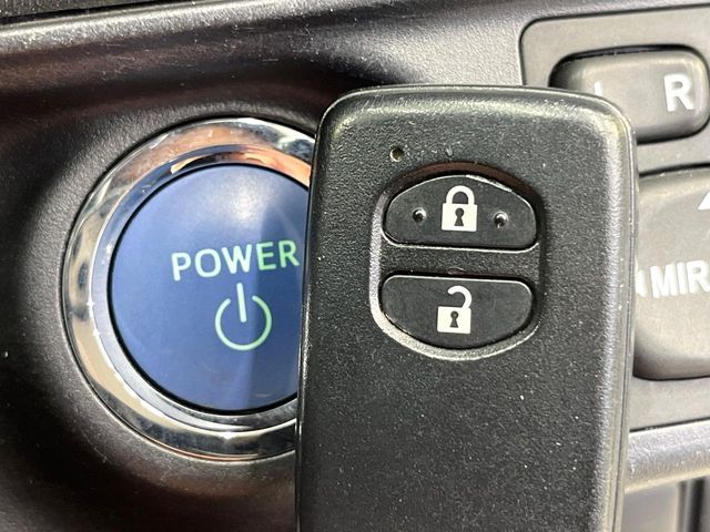 TOYOTA AQUA 2013 Image 31