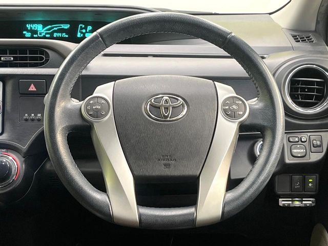 TOYOTA AQUA 2013 Image 31