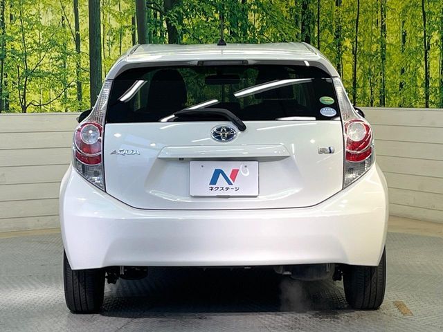 TOYOTA AQUA 2013 Image 31