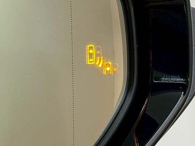 TOYOTA LEXUS UX250H 2023 Image 31