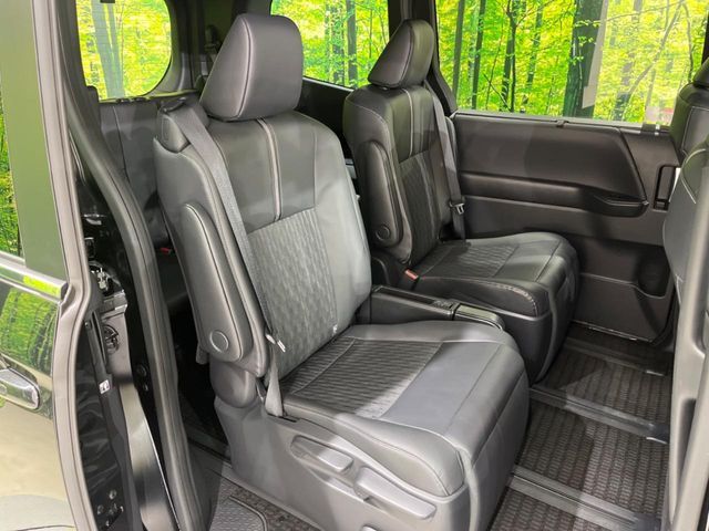 TOYOTA NOAH HYBRID 2025 Image 31