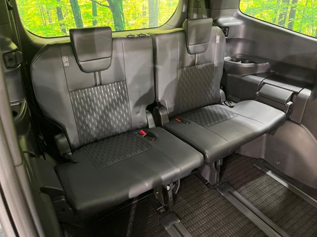 TOYOTA NOAH HYBRID 2025 Image 31