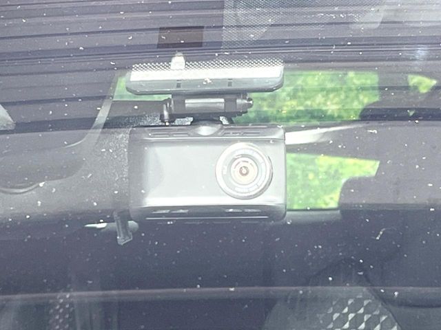 TOYOTA PRIUS 2017 Image 31