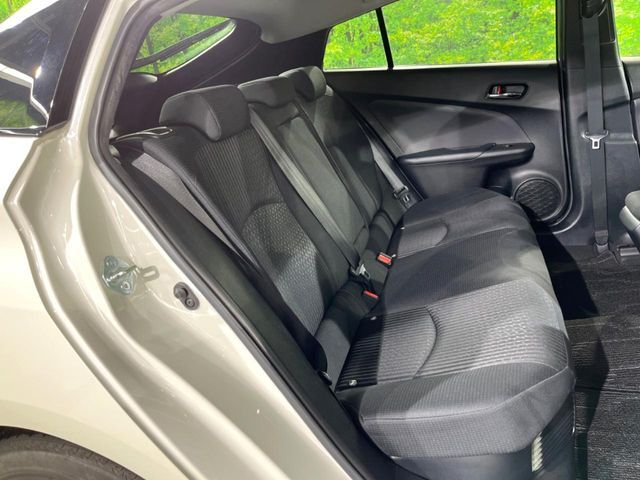 TOYOTA PRIUS 2017 Image 31