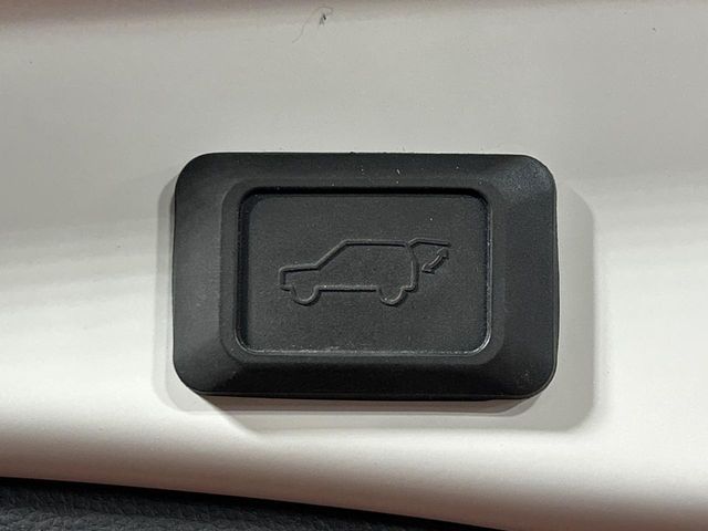 TOYOTA RAV4 PHV 2022 Image 31