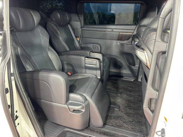 TOYOTA VELLFIRE  HYBRID 2024 Image 31