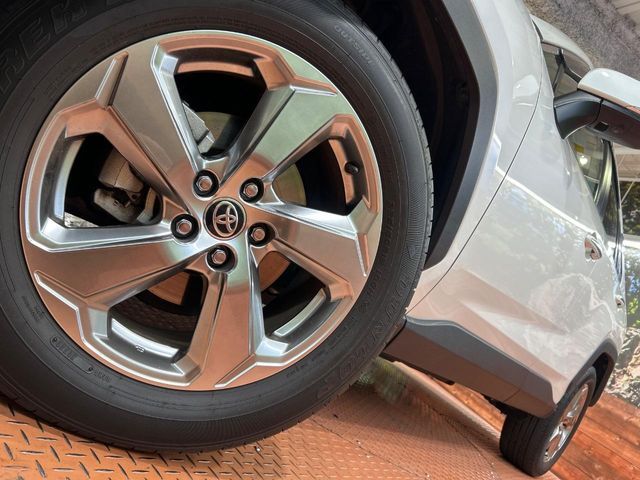 TOYOTA RAV4 HYBRID 4WD 2021 Image 31