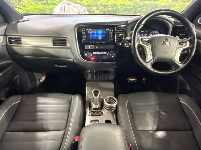 MITSUBISHI OUTLANDER PHEV 2017 Image 31