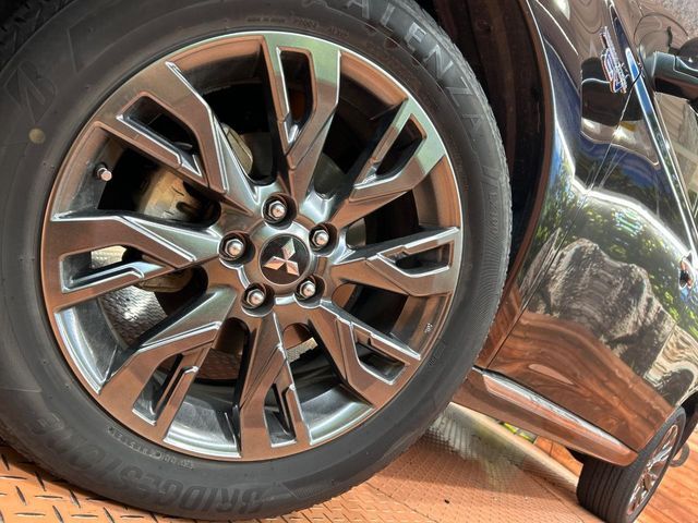 MITSUBISHI OUTLANDER PHEV 2017 Image 31