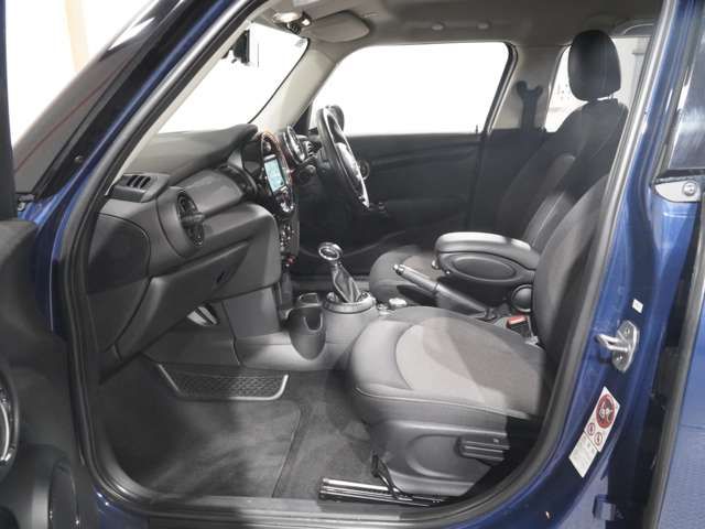 BMW MINI COOPER 5DOO 2016 Image 31