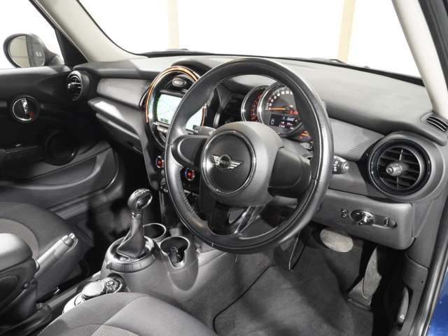 BMW MINI COOPER 5DOO 2016 Image 31