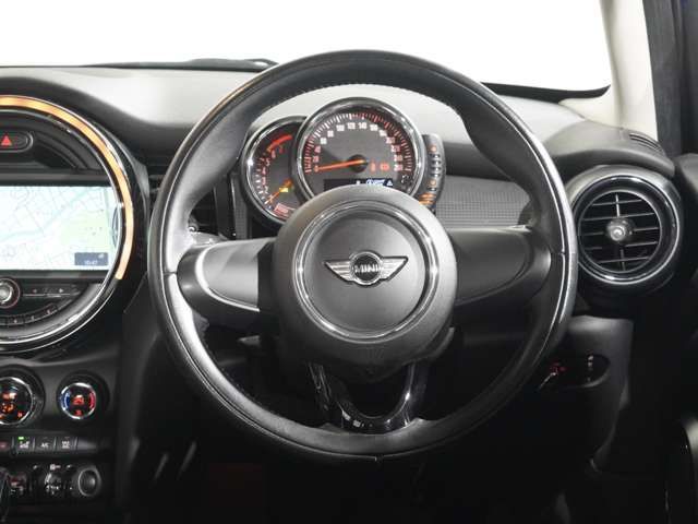 BMW MINI COOPER 5DOO 2016 Image 31