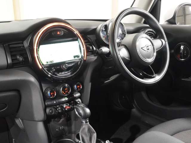 BMW MINI COOPER 5DOO 2016 Image 31