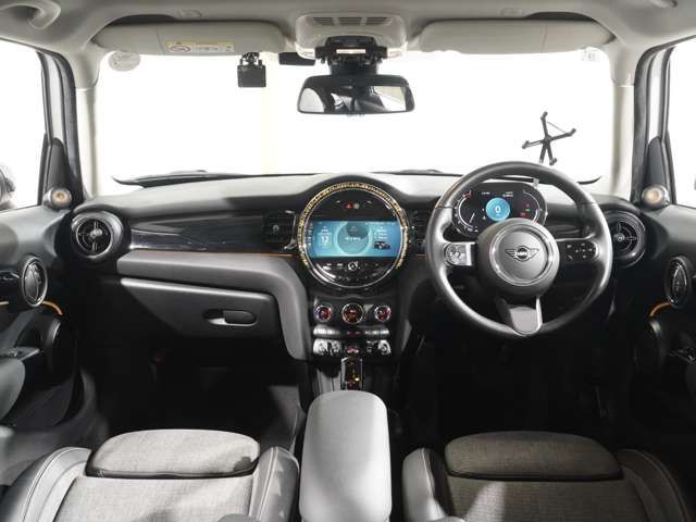 BMW MINI COOPER S 5DOOR 2023 Image 31