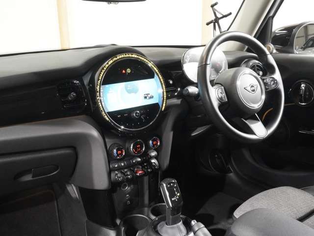 BMW MINI COOPER S 5DOOR 2023 Image 31