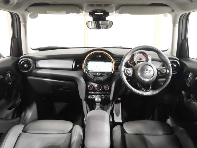 BMW MINI COOPER D 5DOOR 2019 Image 31