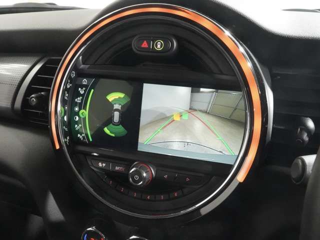 BMW MINI COOPER D 5DOOR 2019 Image 31