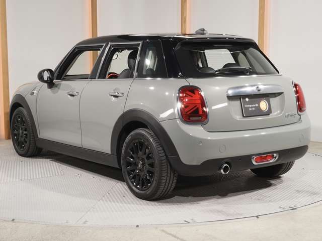 BMW MINI COOPER D 5DOOR 2019 Image 31