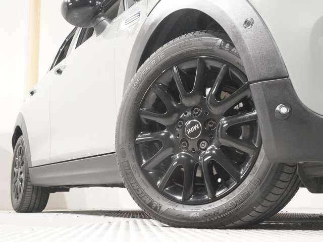 BMW MINI COOPER D 5DOOR 2019 Image 31