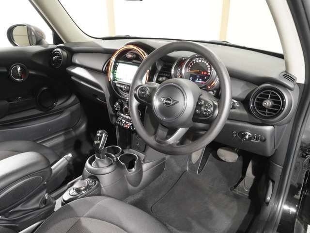 BMW MINI ONE 2019 Image 31