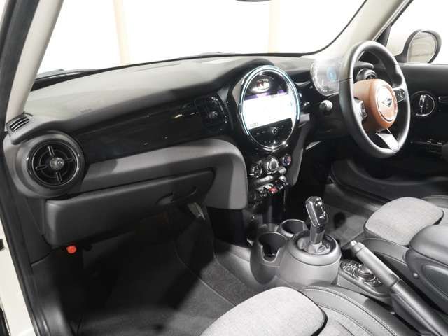 BMW MINI ONE 5DOOR 2021 Image 31