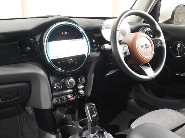 BMW MINI ONE 5DOOR 2021 Image 31