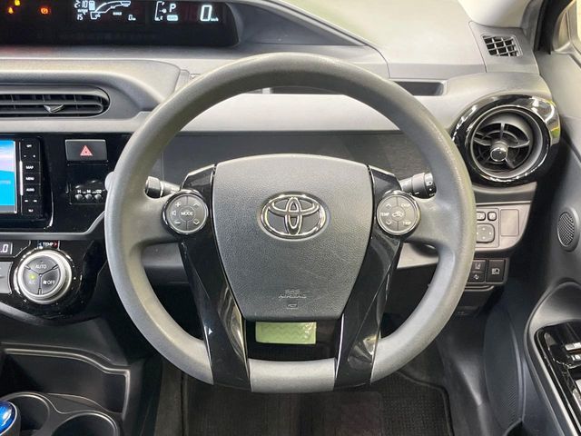 TOYOTA AQUA 2017 Image 31