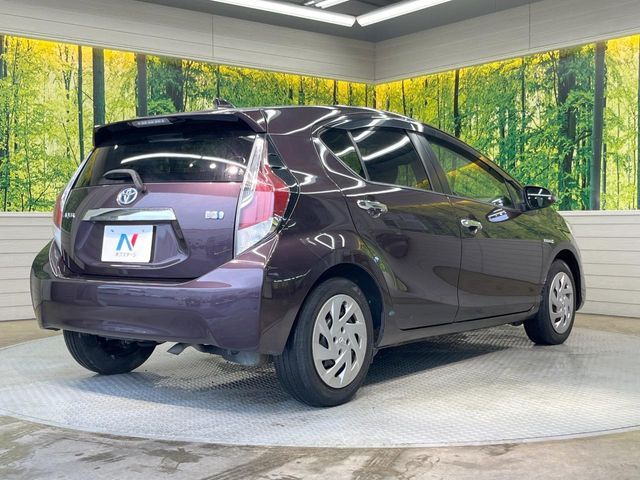 TOYOTA AQUA 2017 Image 31