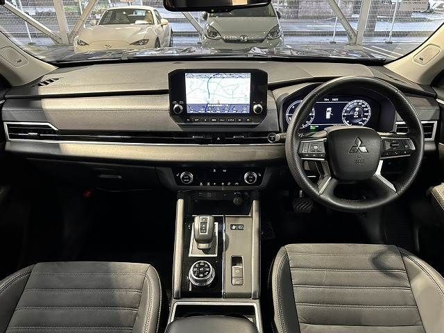 MITSUBISHI OUTLANDER PHEV 2022 Image 31