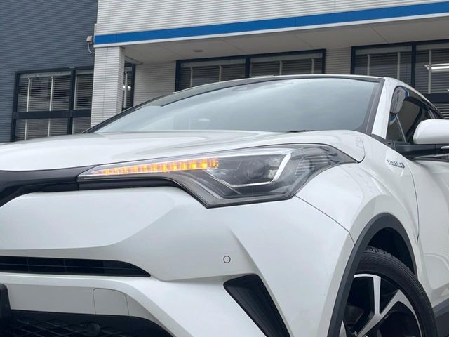 TOYOTA C-HR 2017 Image 31