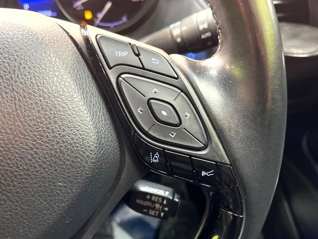 TOYOTA C-HR 2017 Image 31